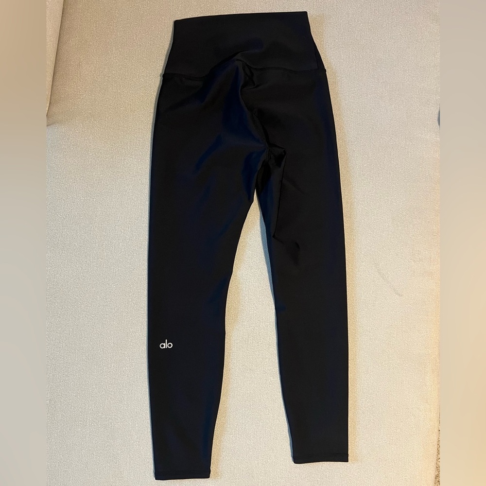 ALO Yoga 7/8 High-Waist Airlift Legging in Black (XS)
